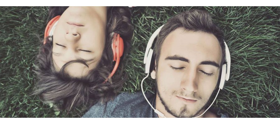 Tips Membedakan Earphone Samsung Asli atau Palsu Tips Membedakan Earphone Samsung Asli atau Palsu