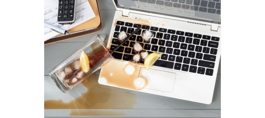 Hati-hati! Inilah 5 Kebiasaan yang Membuat Laptop Cepat Rusak Hati-hati! Inilah 5 Kebiasaan yang Membuat Laptop Cepat Rusak